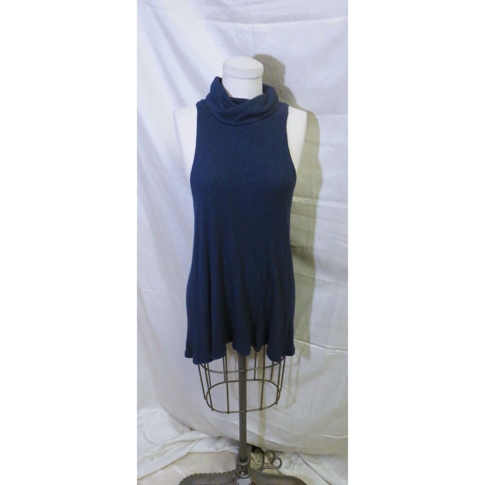 We The Free - Sleeveless Turtle Neck Sweater Top - Size M